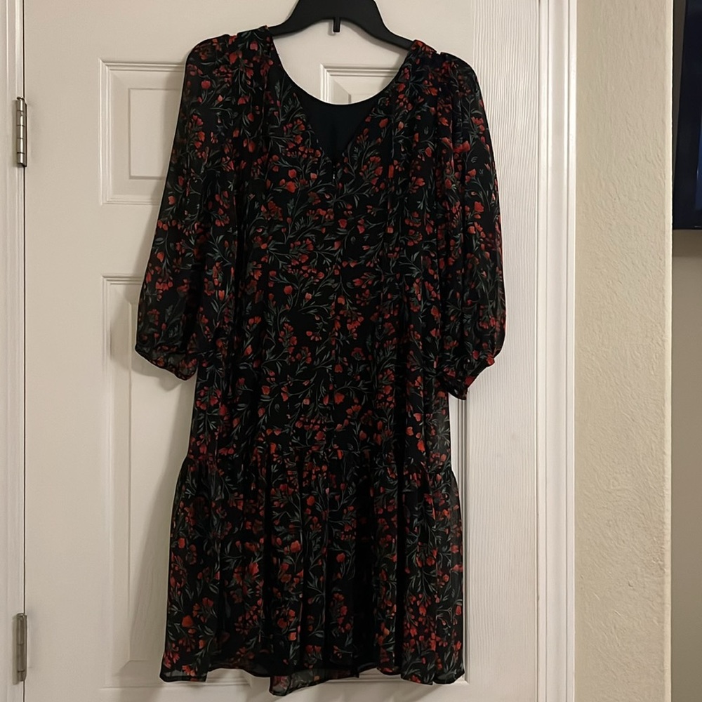 Dress - Picture 2 of 4